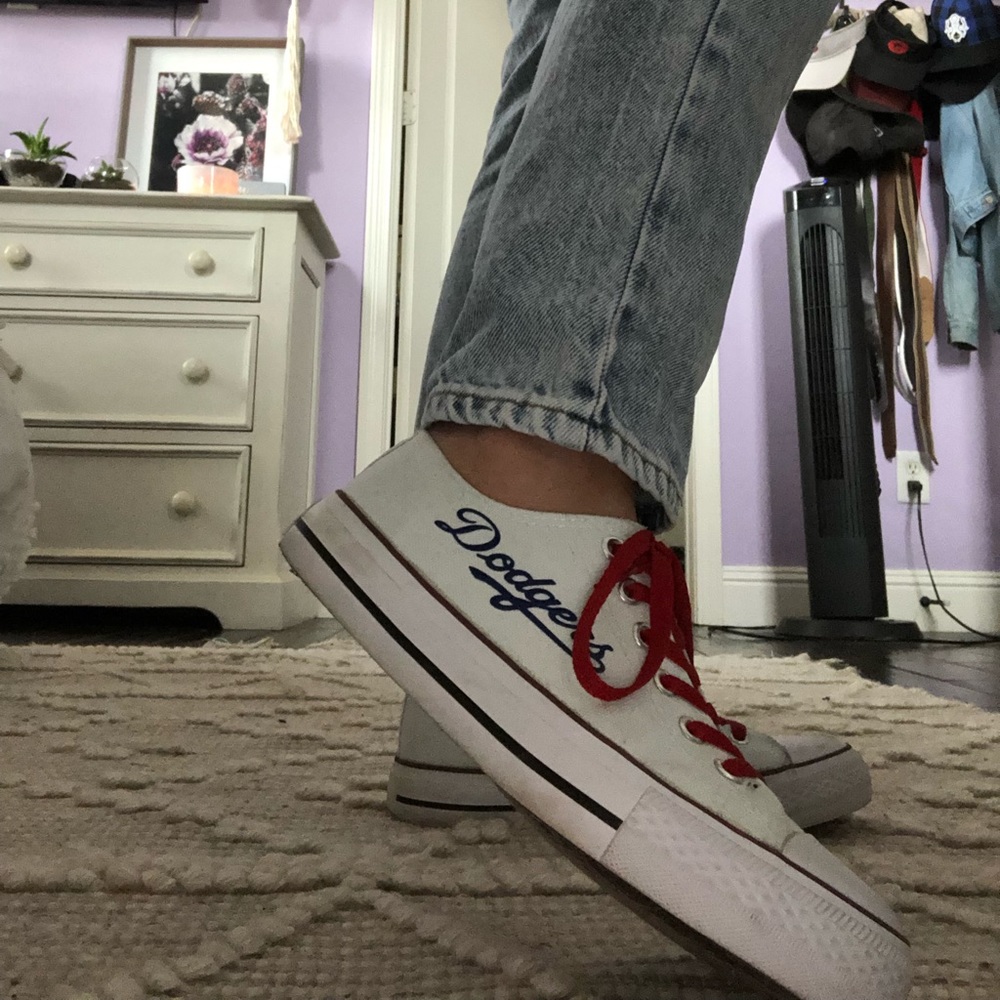 NWOT dodgers tennis shoes